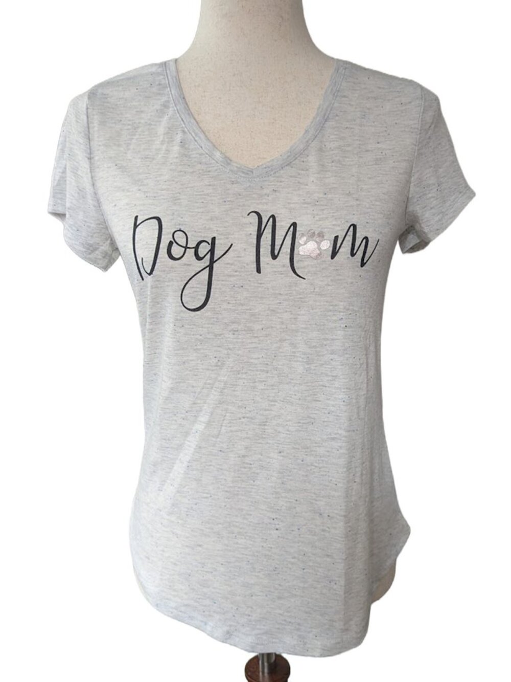 NWT Apt. 9 Dog Mom Grey Fitted V-neck Tee
